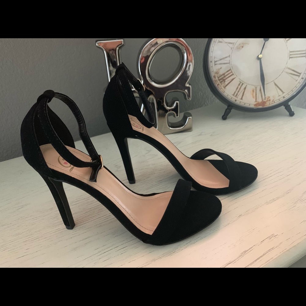 Delicious ankle strap Black heels